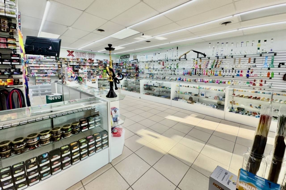 smoke x vape shop offers accessories, more in Richardson | Richardson drop sour savers Trendy e-cigarettes enter Europe: Flavor:Mango Rich