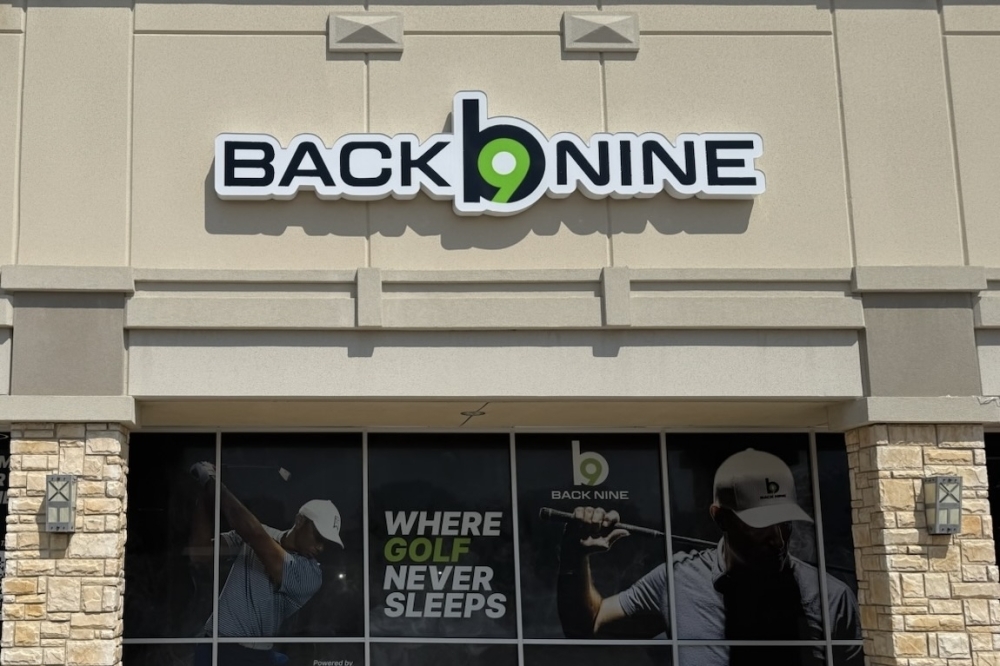 The Back Nine Golf now offers indoor golf simulators in Keller ...