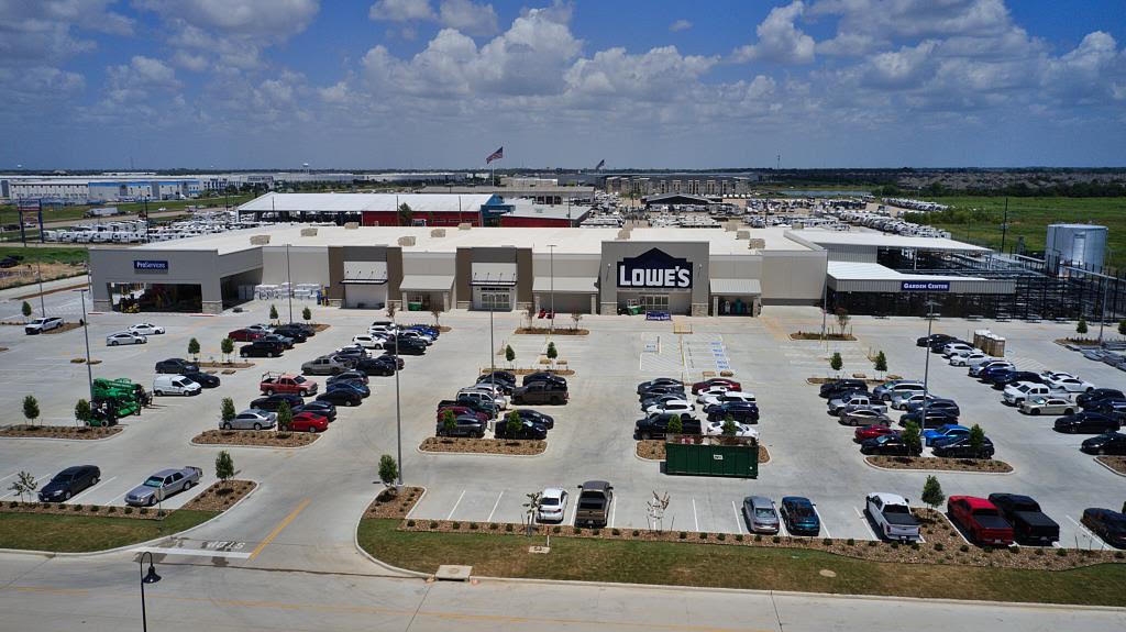 Lowe’s opens new Katy store in Texas Heritage Marketplace development Lowe’s opens new Katy store in Texas Heritage Marketplace development